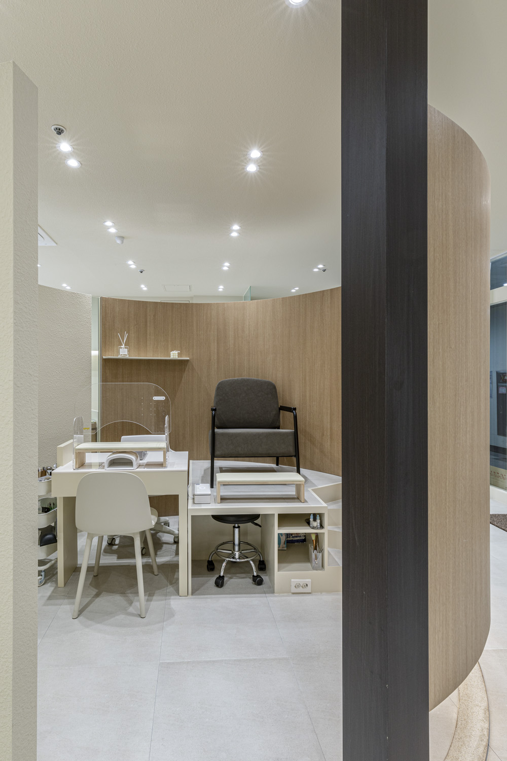 25 坪极简白色调高级室内设计案例-14