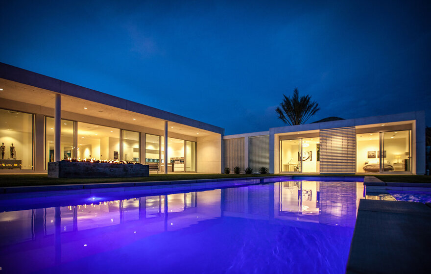 Linea Residence Featuring Minimal Lines and Walls of Glass-21