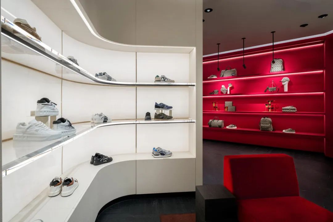 VALENTINO 迪拜精品店丨阿联酋迪拜丨华伦天奴-2