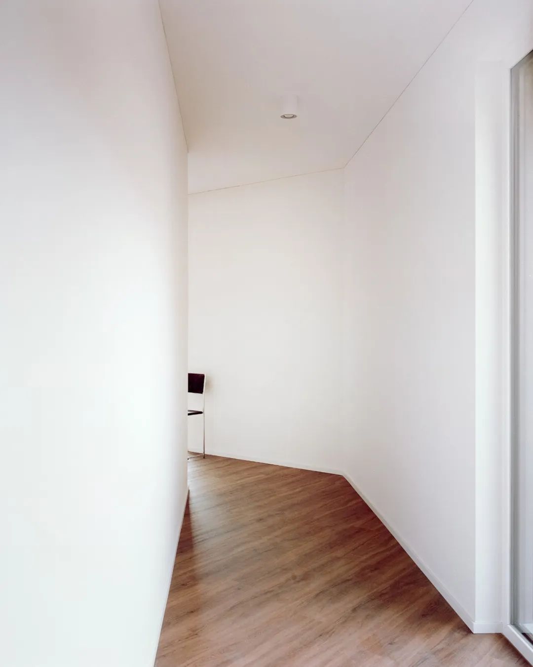 隐逸山谷中的艺术宅邸丨He 建筑工作室-23