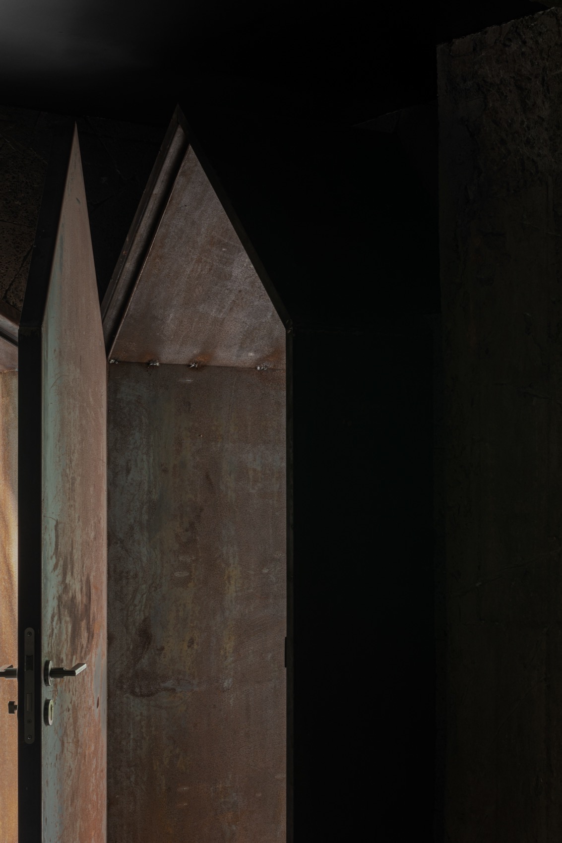 怀旧的未来 | 广州 | 黑白木设计-53