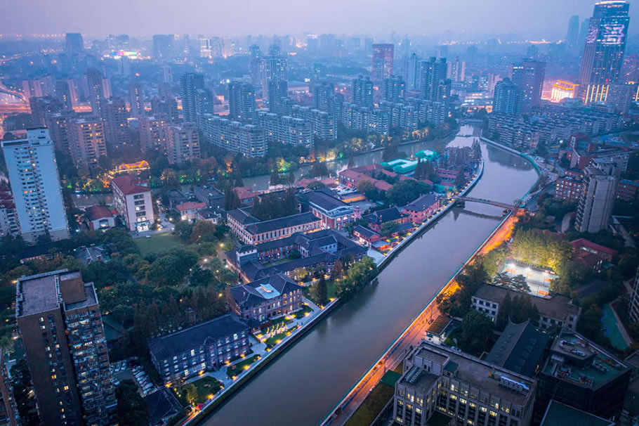 苏州河畔的英式庄园 · 华东政法大学长宁校区滨河景观提升丨中国上海-9