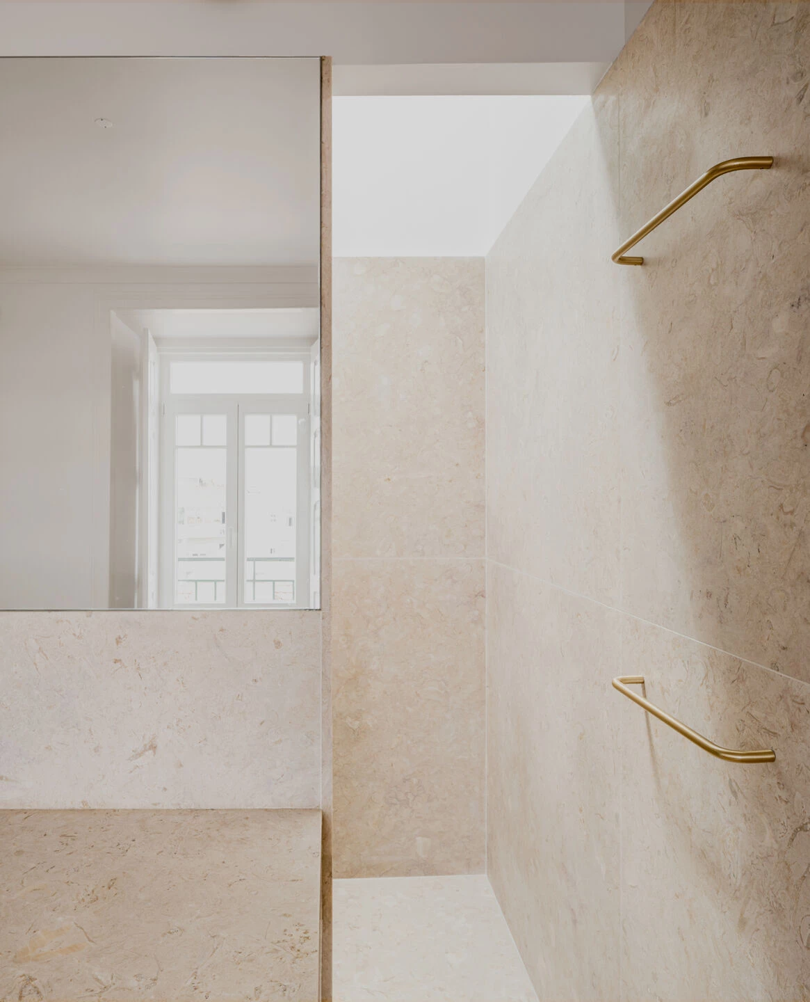 里斯本 Saraiva de Carvalho 公寓丨葡萄牙里斯本丨Aboim Inglez Arquitectos-30