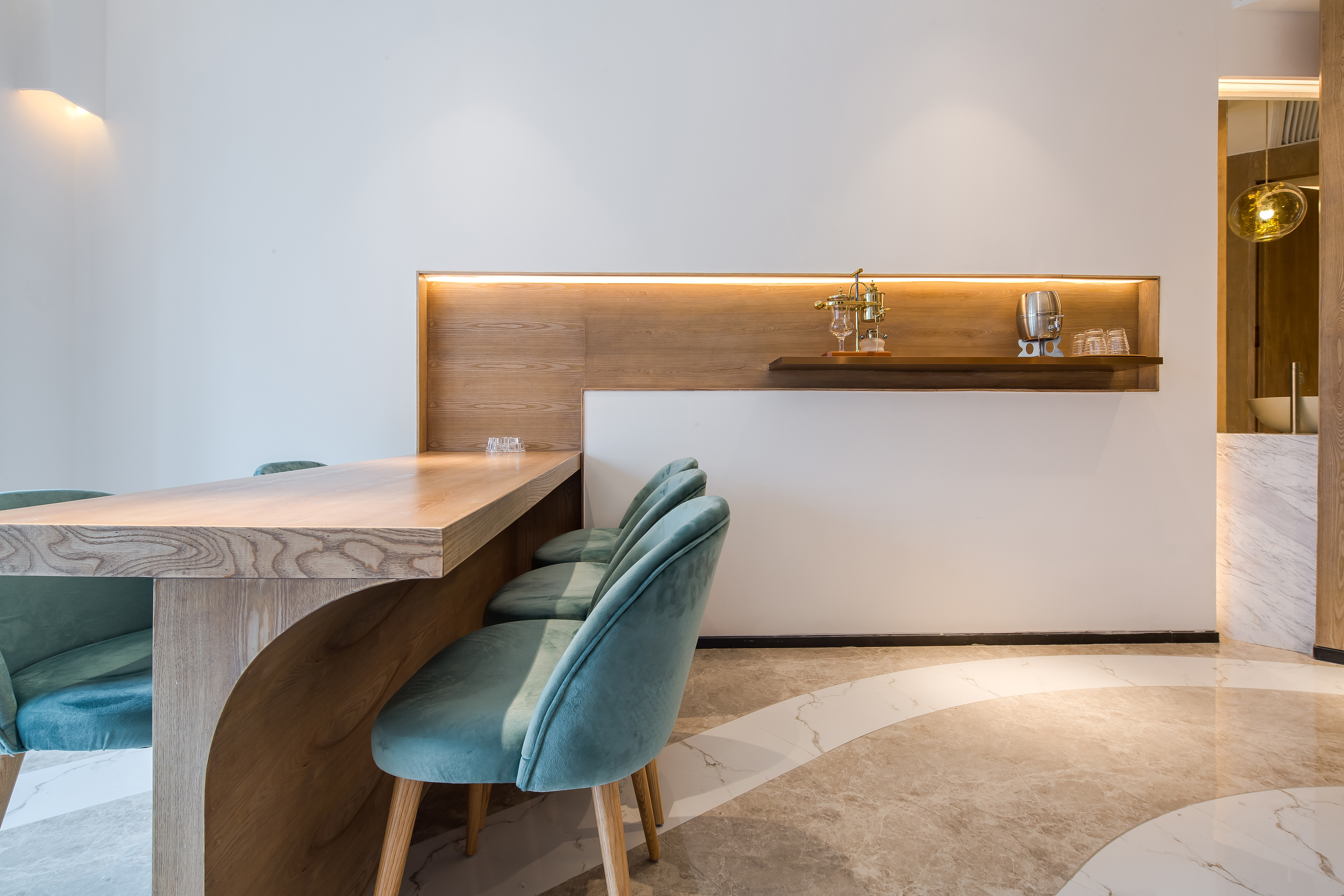 E²CAFEDesign 咖啡厅 | 弧线灵动,划分多重空间-15