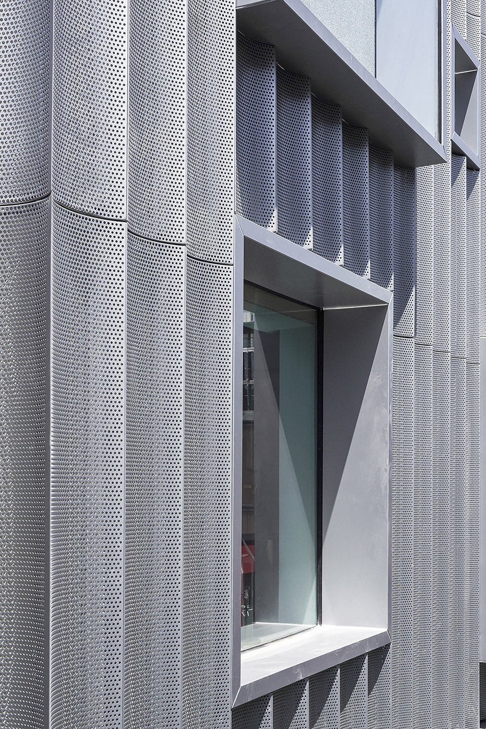 回赠街道以场所  北京三里屯太古里沿街建筑幕墙与公共空间更新丨中国北京丨moss.architects-32