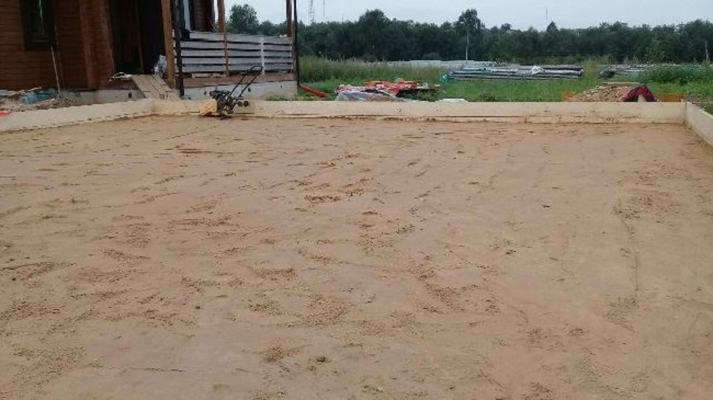 车库与杂物间组合建筑项目-94