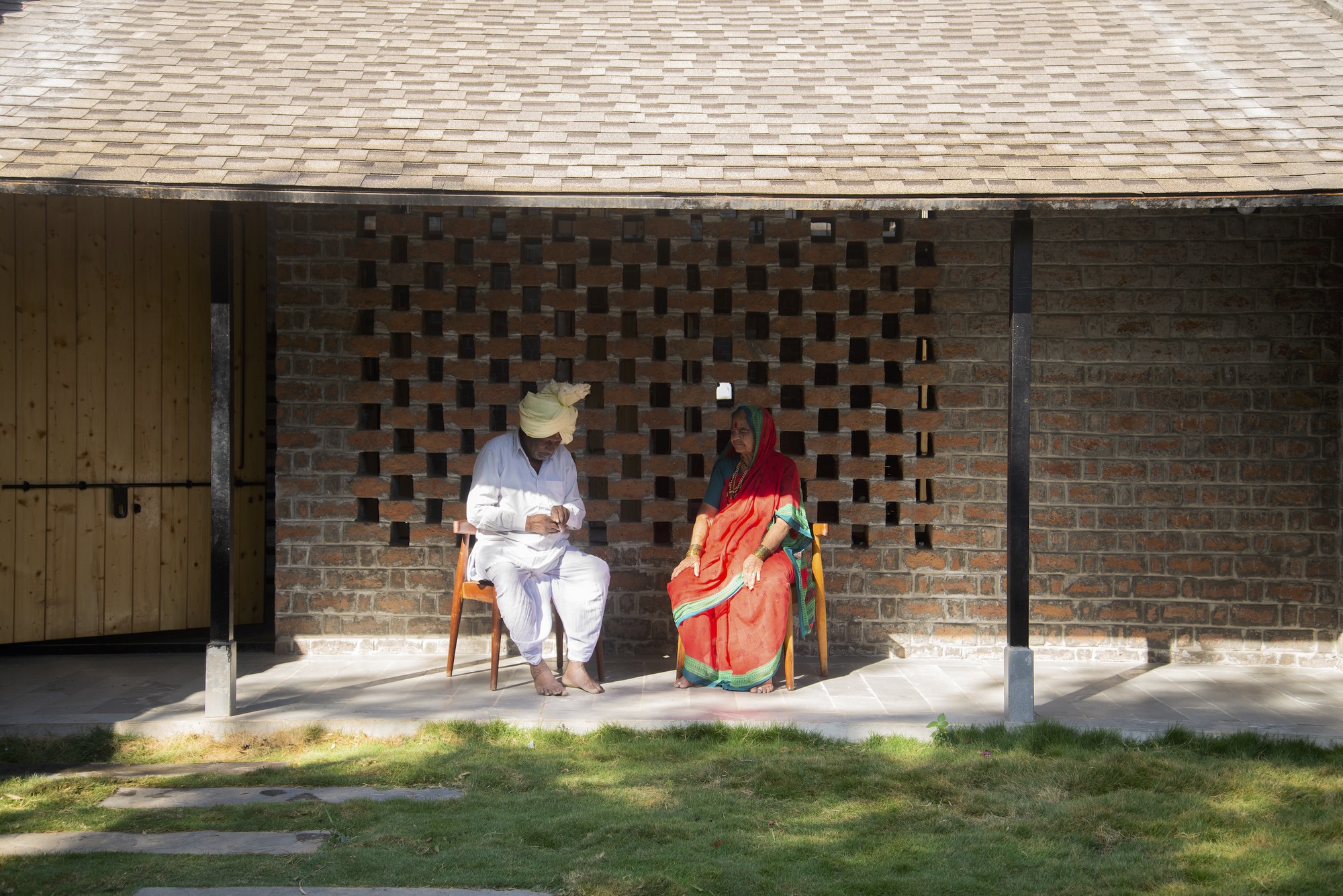 一半即更多 一栋在建房屋丨印度丨Atelier Shantanu Autade,Studioboxx-16