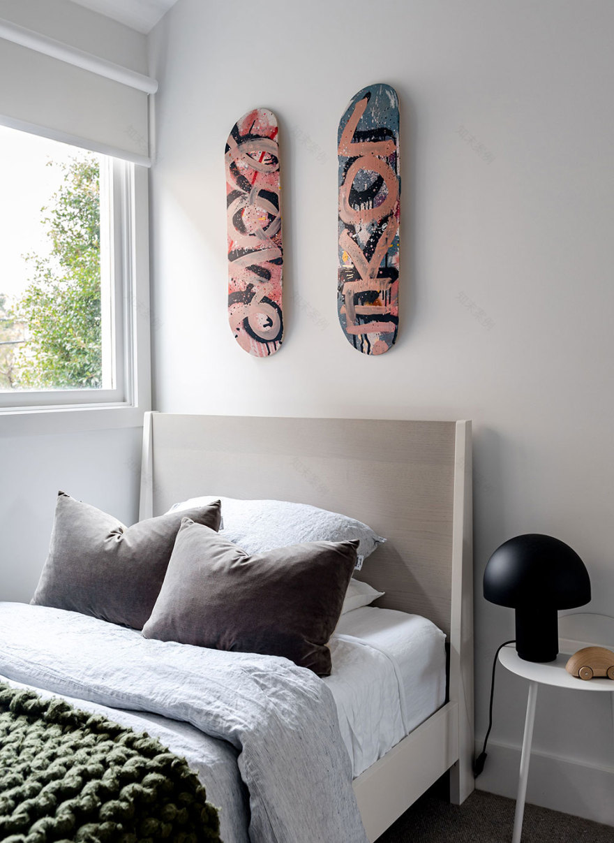 悉尼圆润公寓 | 温柔的粉色调与曲线美的完美结合-12