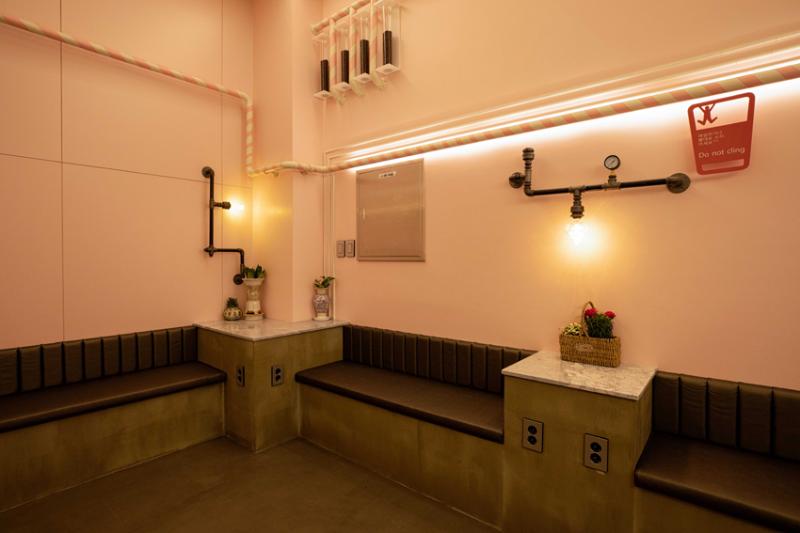 十坪江南站无人咖啡厅，灯光设计点睛之笔-7