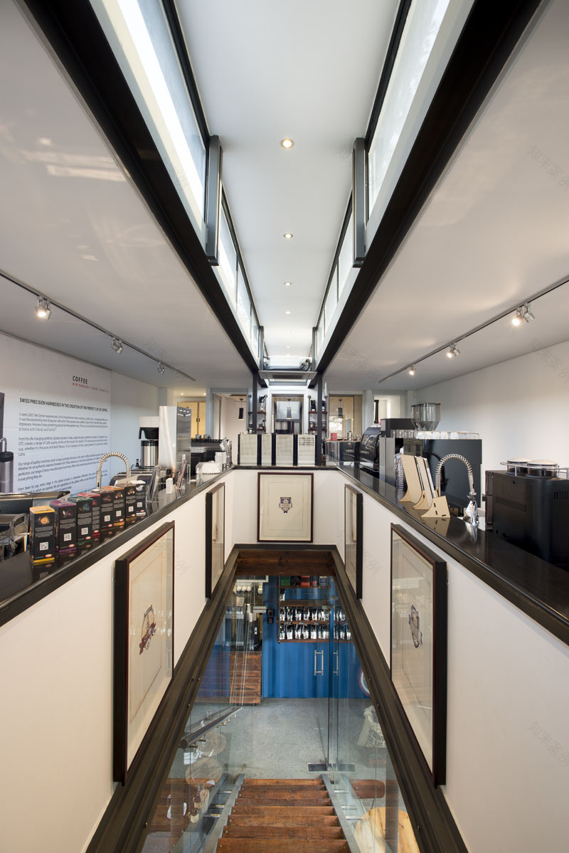 集装箱里的绿色咖啡空间-18