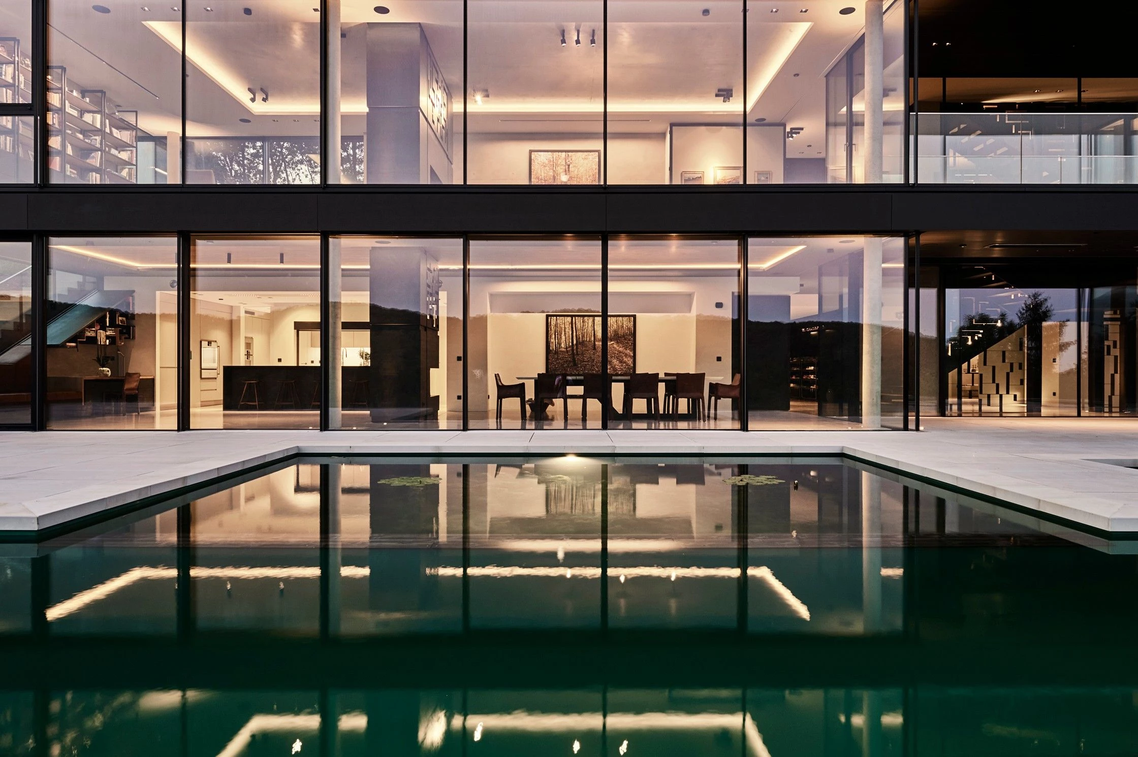 维也纳郊外森林中的“宽屏”之家-18