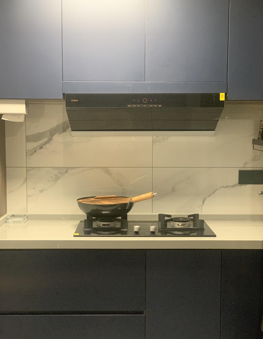 新婚夫妻现代风家居设计-159