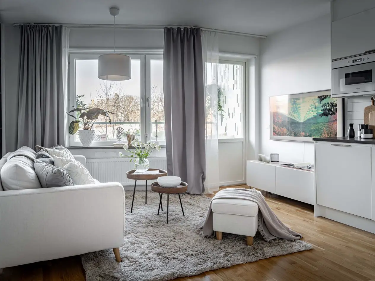 现代一居室公寓巧妙运用半玻璃墙设计-4