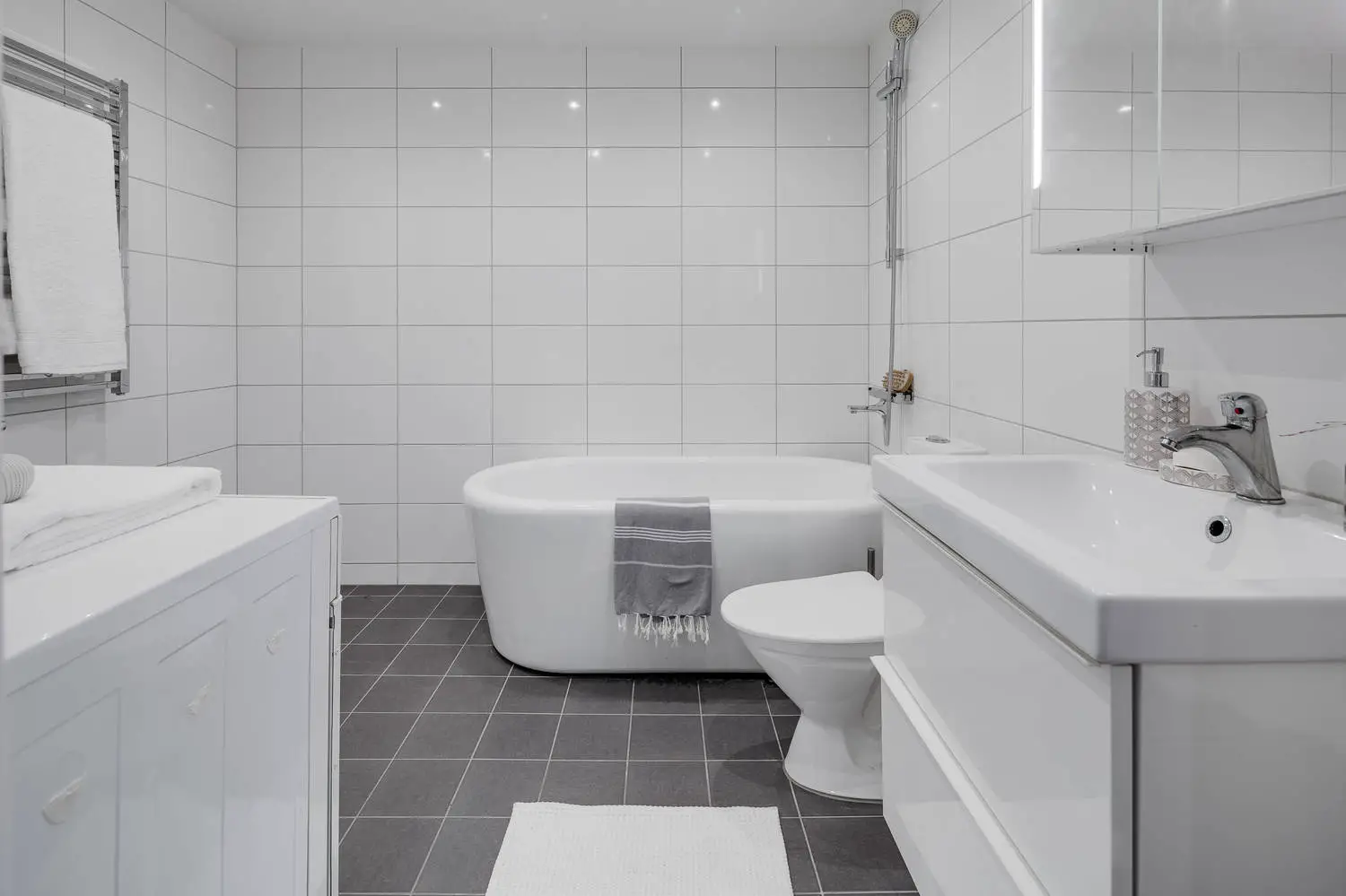 瑞典 76m²公寓，对比鲜明的设计魅力-16