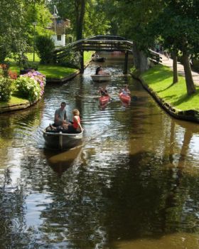 荷兰吉特霍恩小镇建筑景观及生活场景