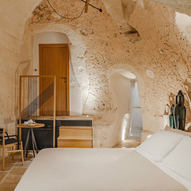 火山岩墙壁和古董花瓶：意大利的艾马斯特里迷你酒店-25