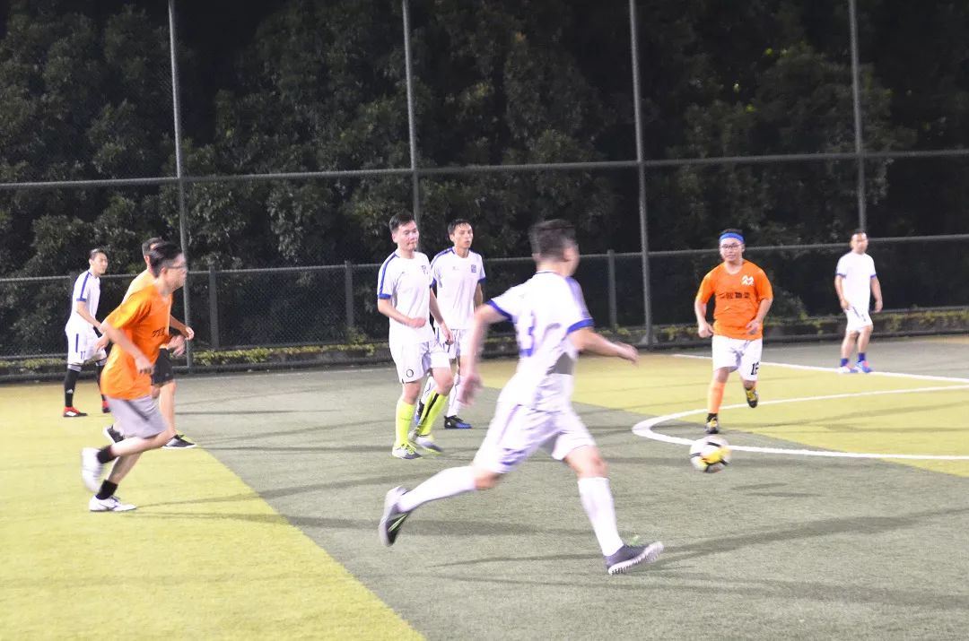 绿茵激情,建筑师的足球之战-43