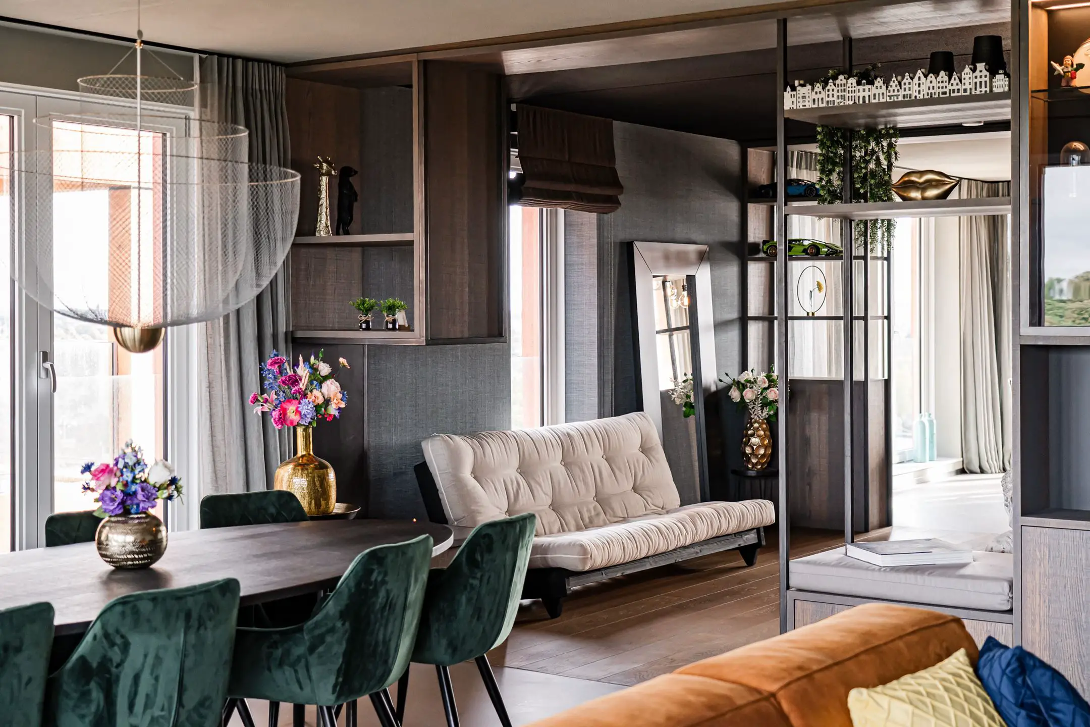 荷兰黑顶时尚公寓的惊艳设计-4