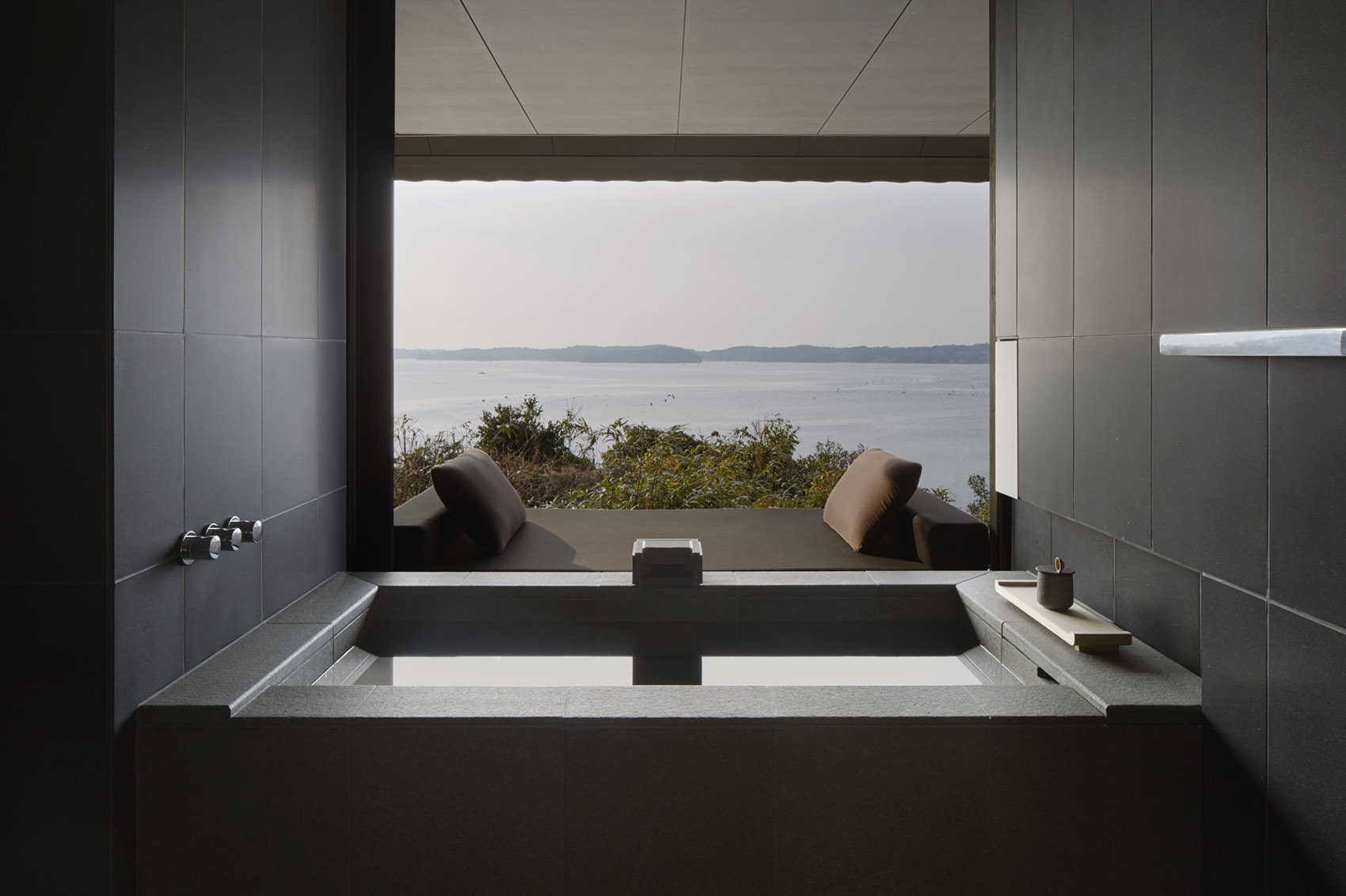 安缦伊沐温泉度假村，日本 / Kerry Hill Architects-36