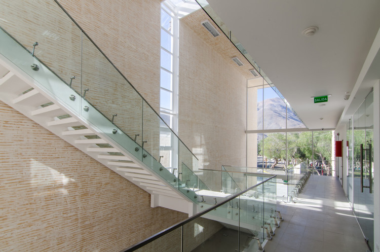 安第斯山脉中的埃斯洛市政厅-22