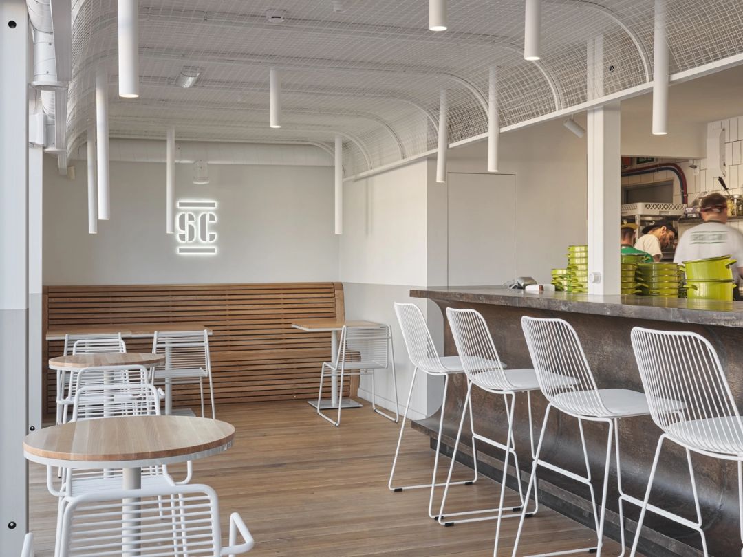 简约原木餐厅设计-10