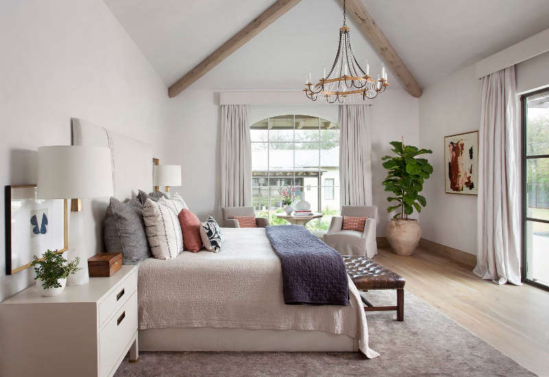20 Beautiful Examples Of How A Master Bedroom Should Look Like-2