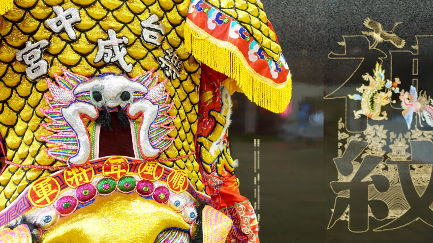 【神紋】穿梭絲縷間 刺繡產業展│視覺與展覽設計丨好位子團隊(視覺與展覽設計蘇品璇)-8