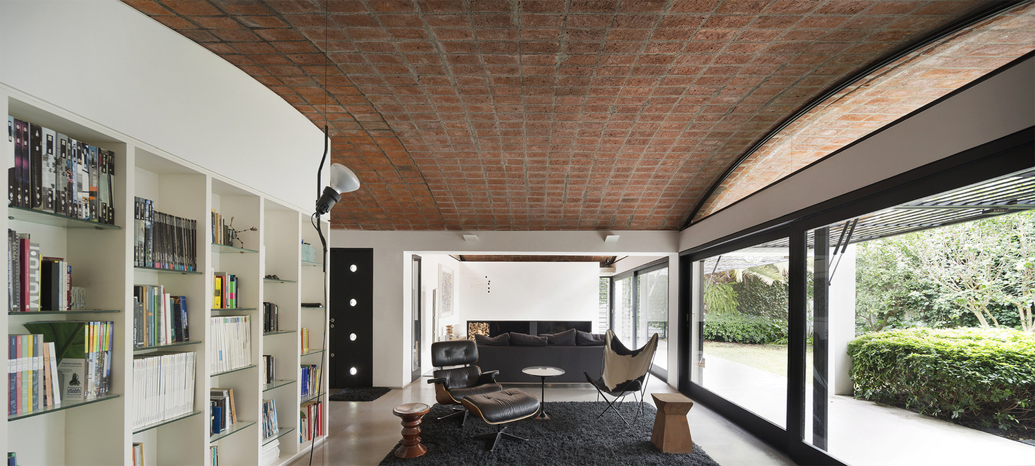 乌拉圭 HQ 住宅 | 带加泰罗尼亚穹顶的现代空间-28