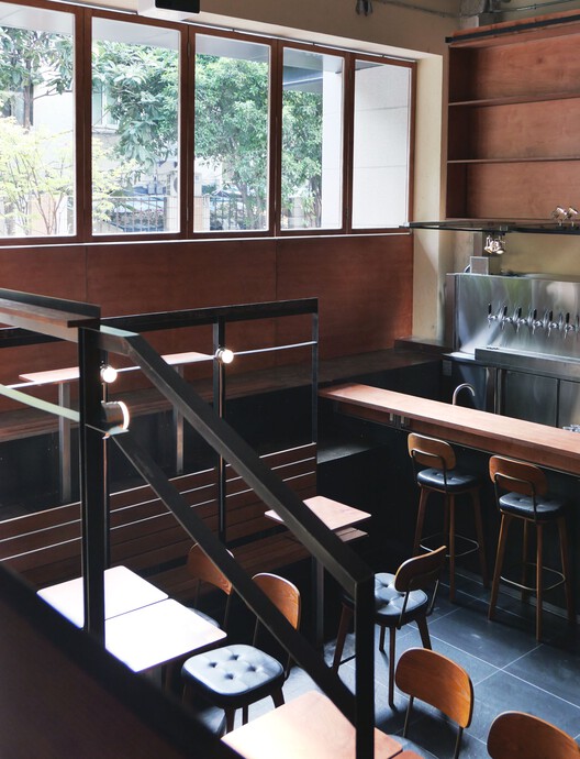 上海 Clipboard 酒吧 | 工业风与温馨氛围的完美融合-26