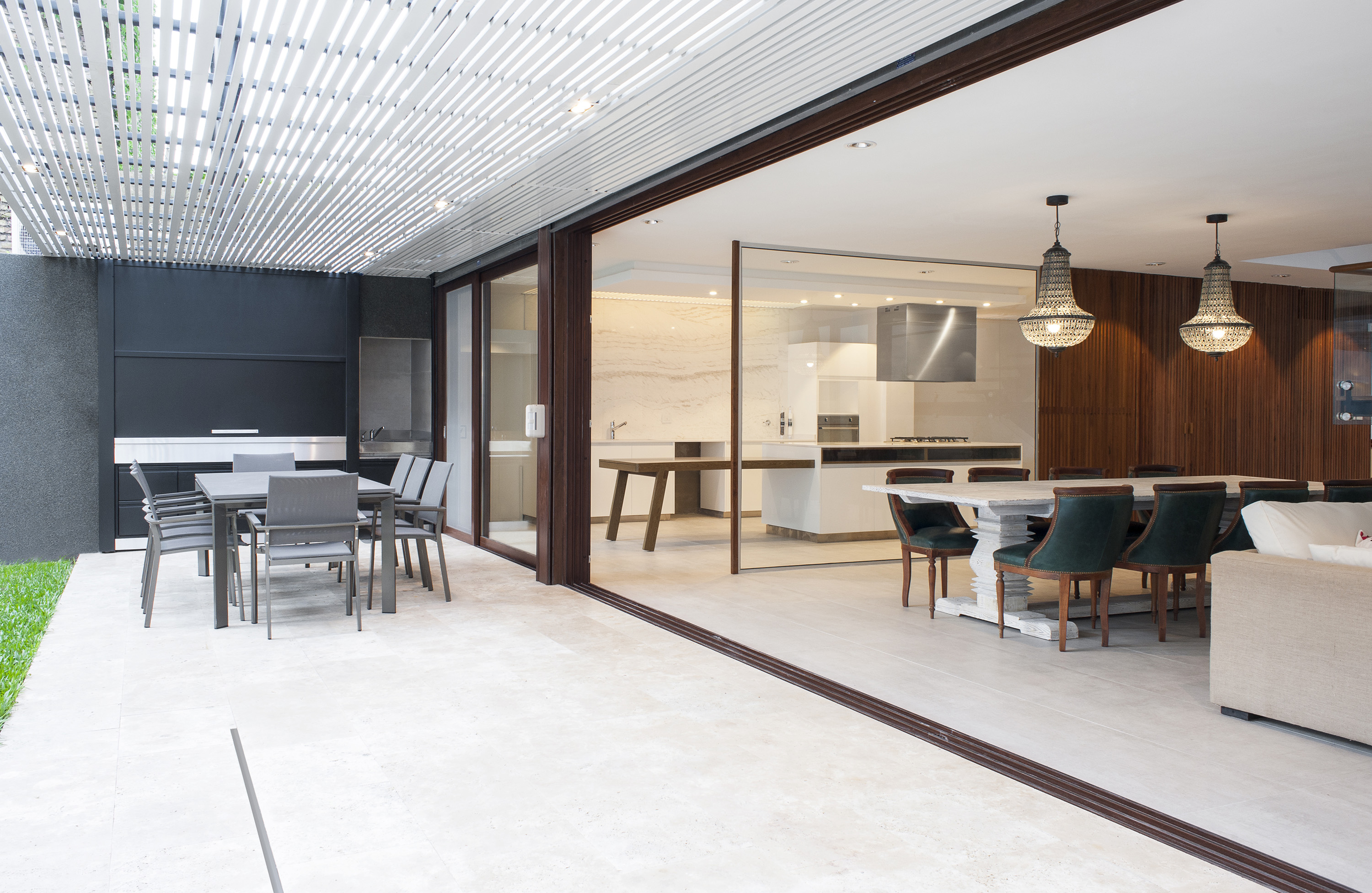 湖边住宅 House VL，融入地形与自然光的巧妙设计-7