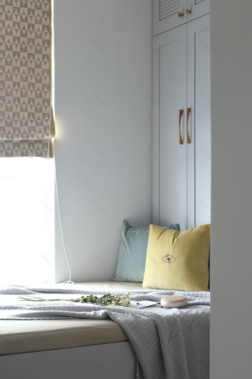 成都 110 平灰色调家居设计,开放式厨房与明亮色彩的完美融合-37