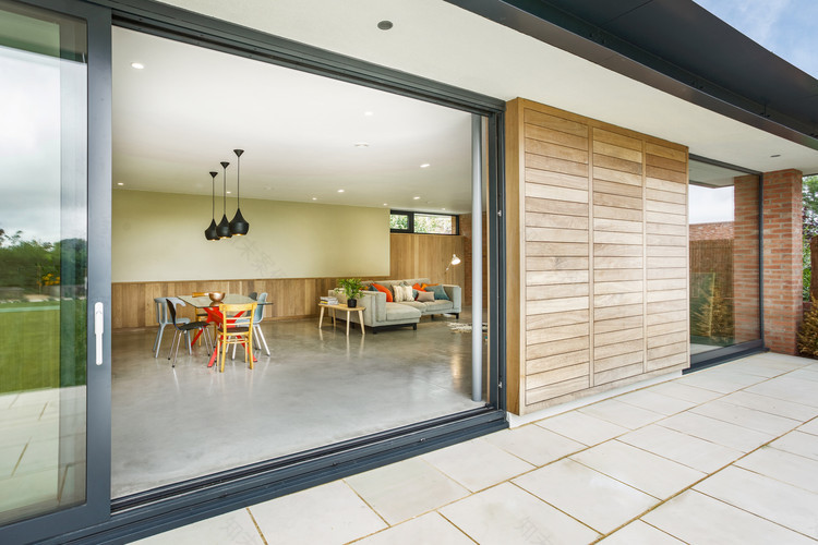 南沃恩伯勒庄园式现代住宅(Holm Place)-12