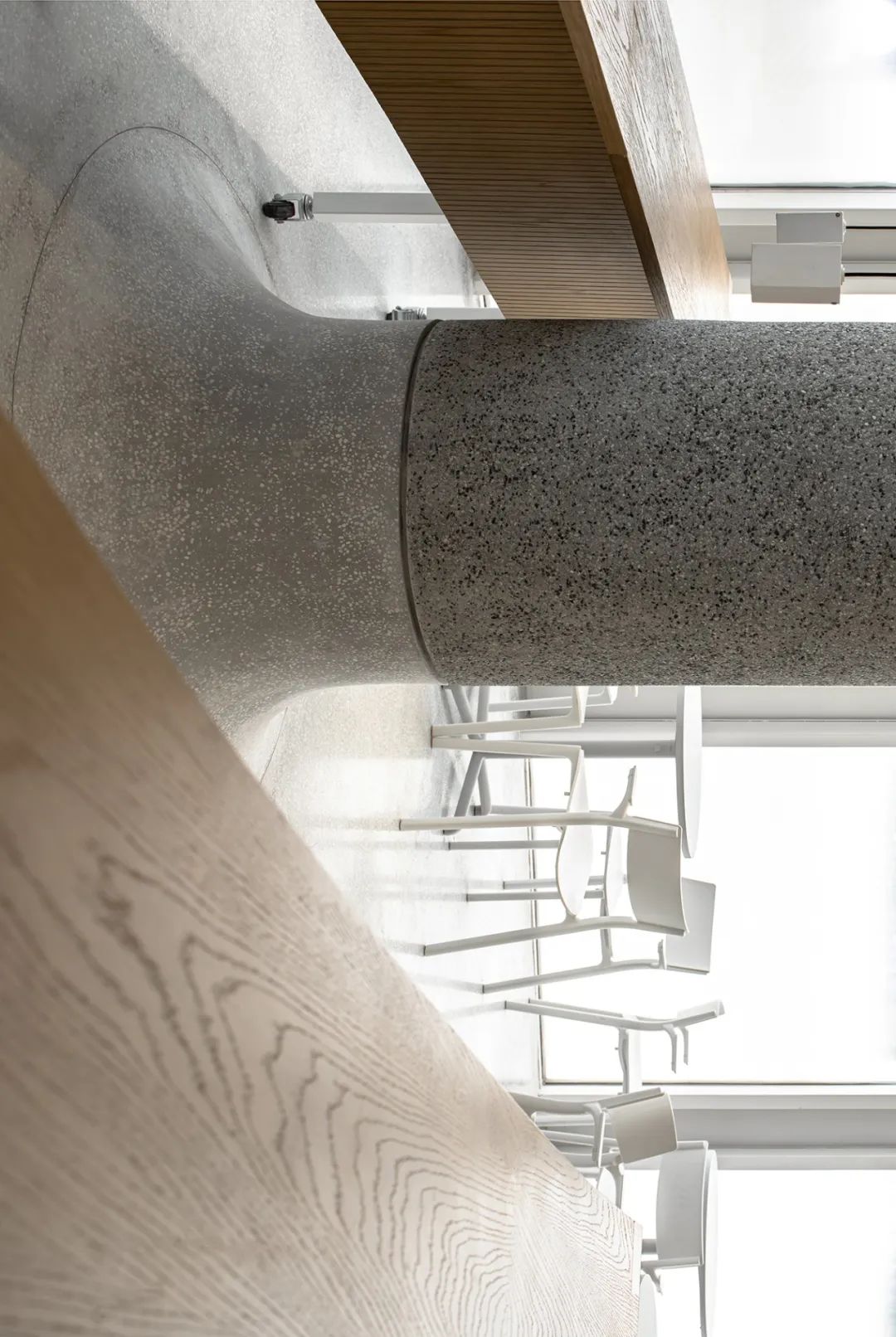 方庭书店 | 黑胶磁场中的艺术阅读空间-77