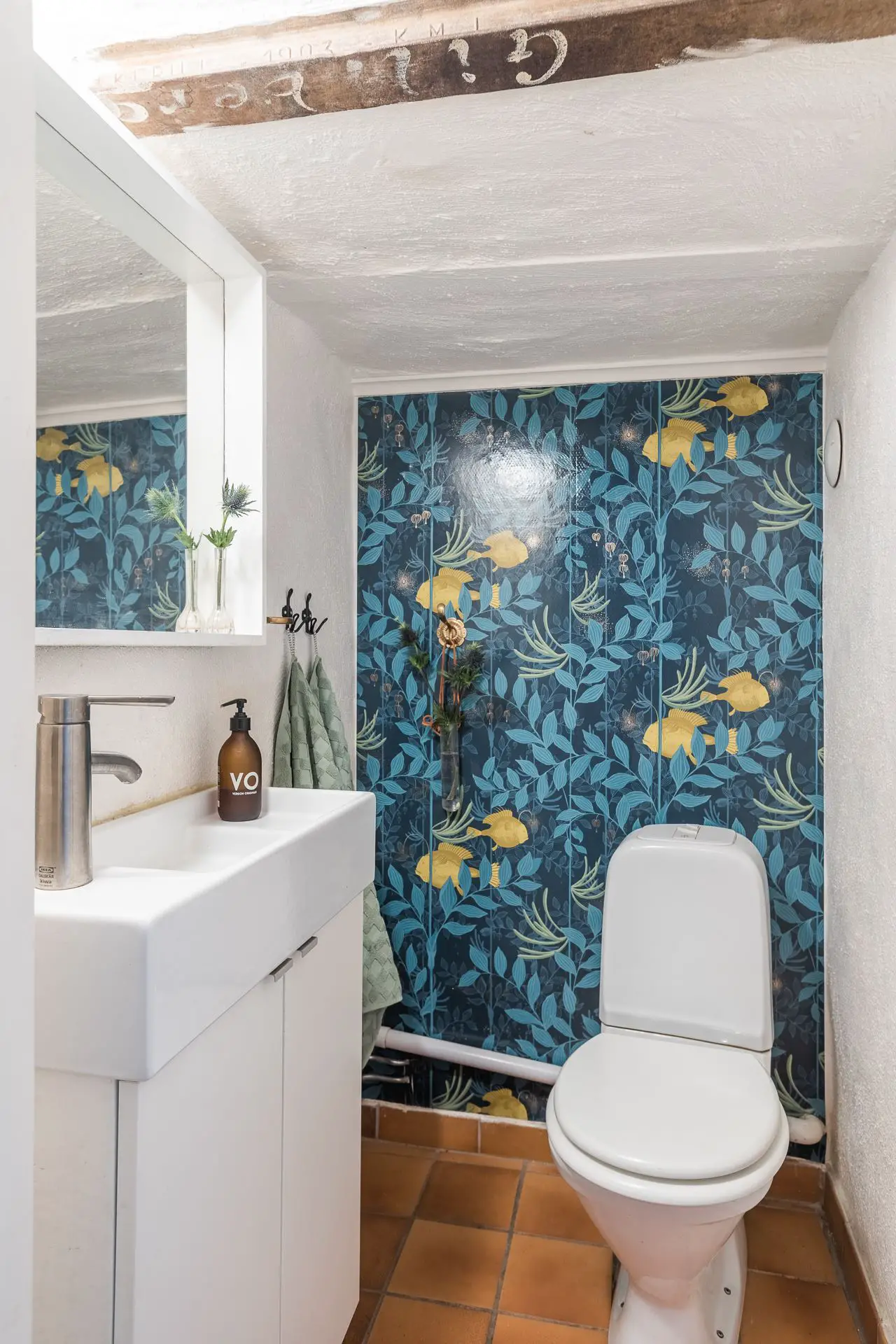 瑞典顶楼公寓的蓝色魅力-26