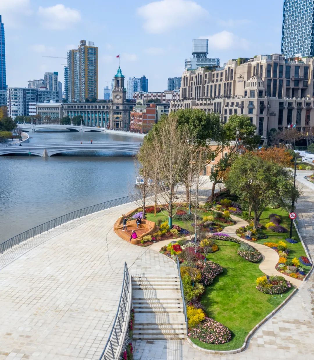 外滩最美会客厅花园 | 苏州河畔的沉浸式休闲景观-78