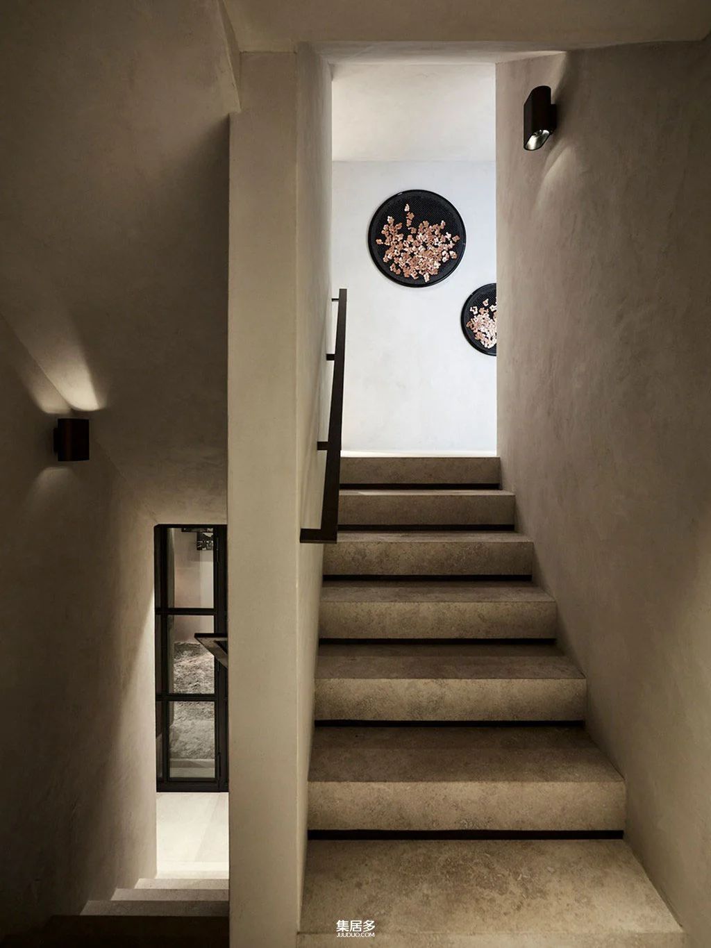 阿尔卑斯山韦尔比耶滑雪小镇山顶克制与严格兼具的度假屋-11