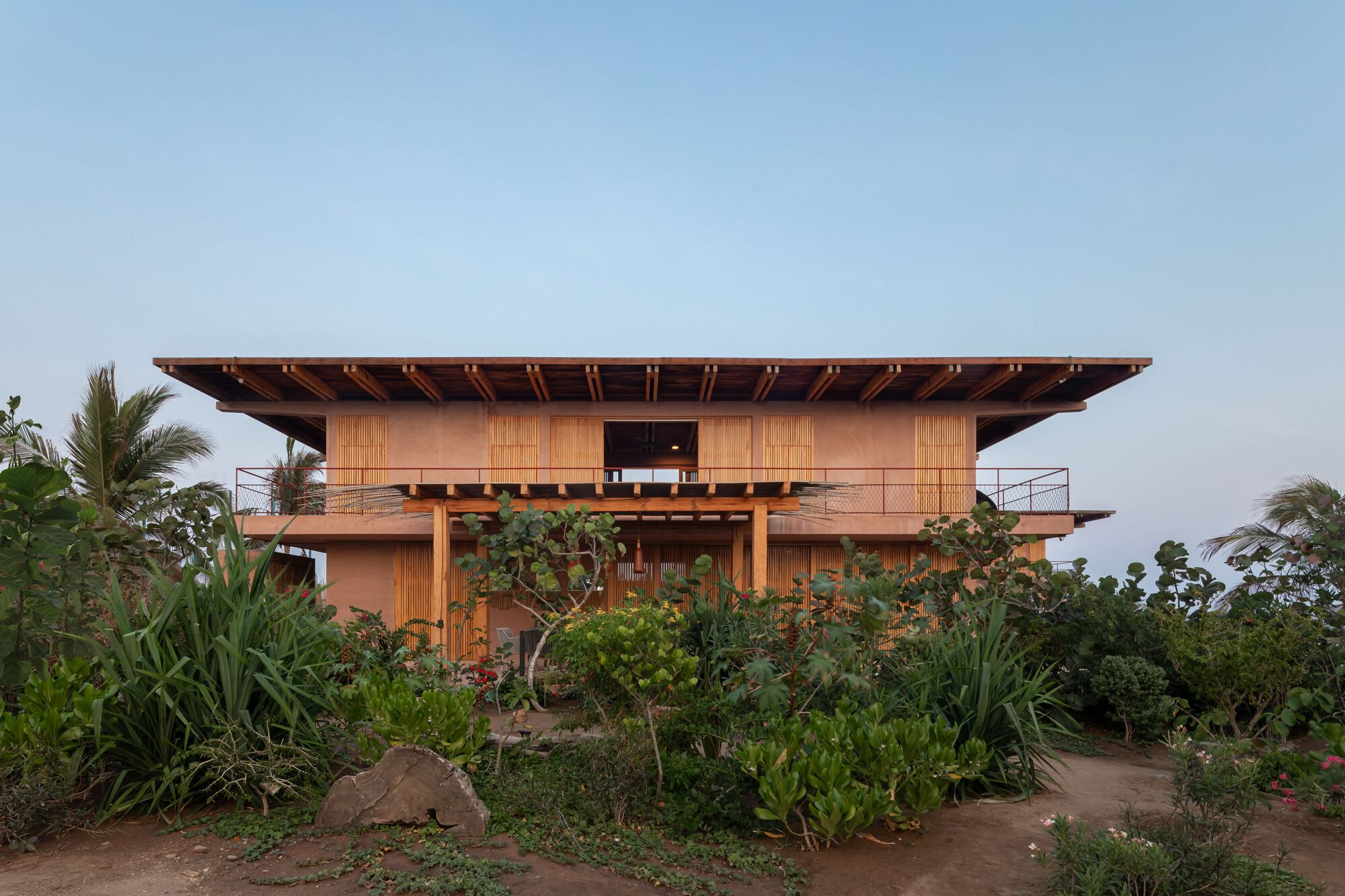 Punto Plataforma Residential Complex / FRB Arquitectos Asociados-10