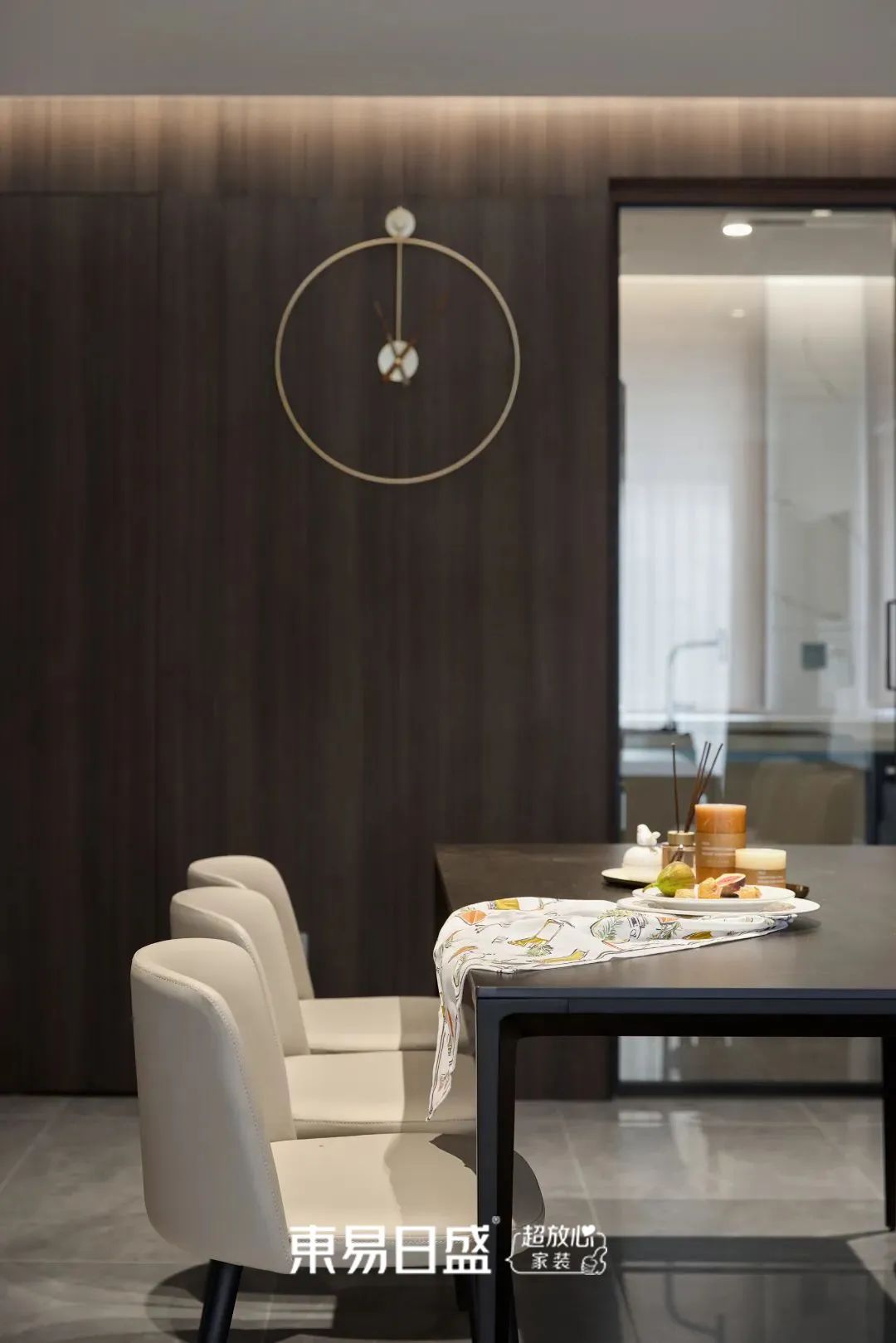 300㎡法式别墅实拍，极简的浪漫，摇曳的风情-33