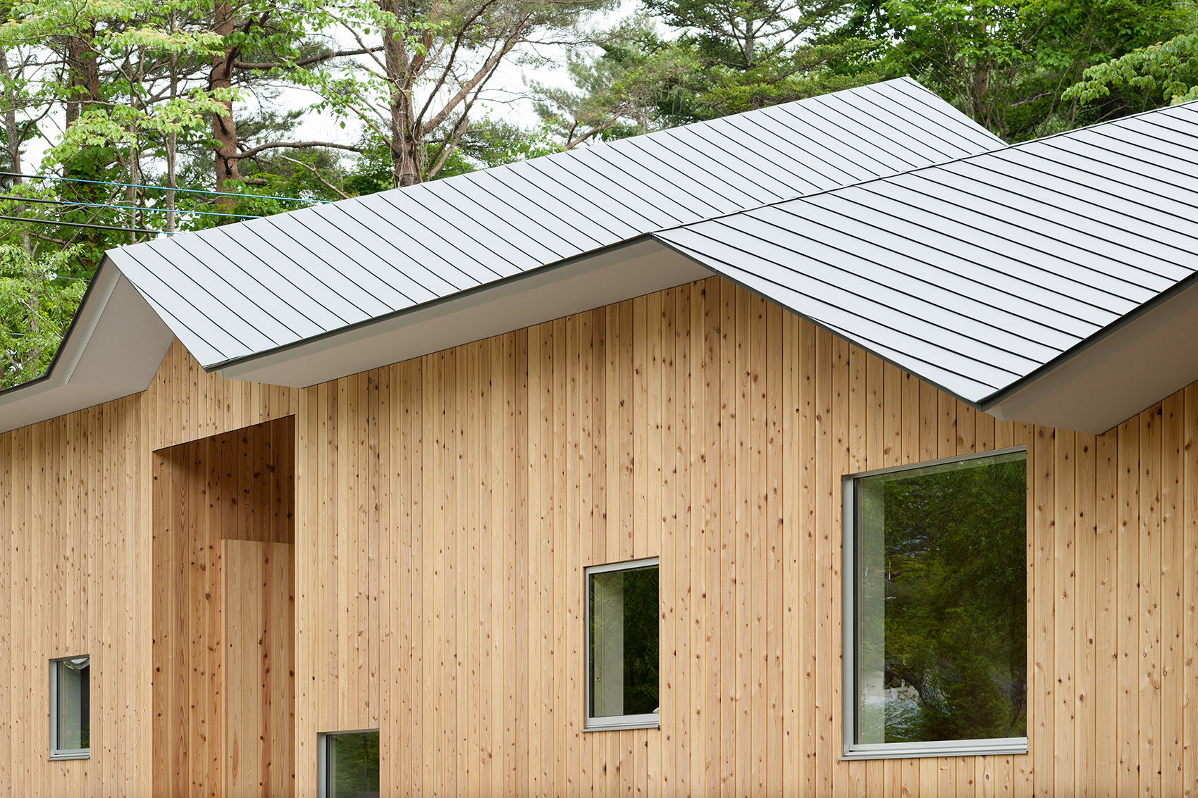 富士山上的折顶屋,日本 / Hiroki Tominaga – Atelier-7