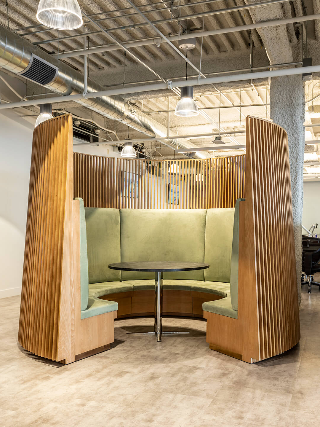 很明显，新Farfetch办公室的音响亭看起来不错  studiofibre-5