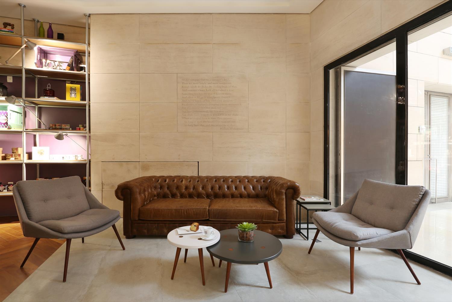 巴西 Sofá Café | 家的温馨与英伦风的完美融合-17