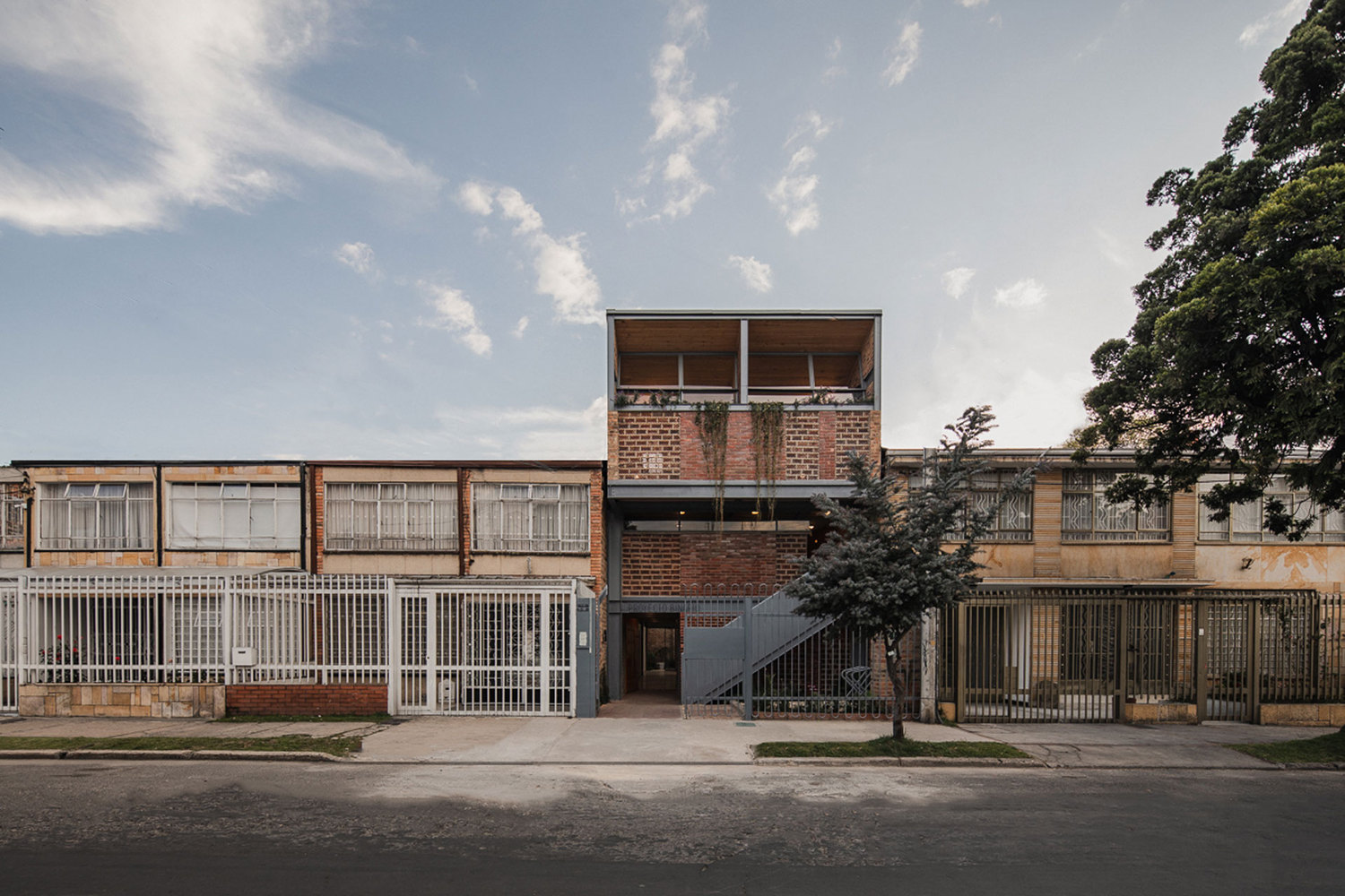 哥伦比亚 Binario 画廊工作室丨Yemail Arquitectura-10