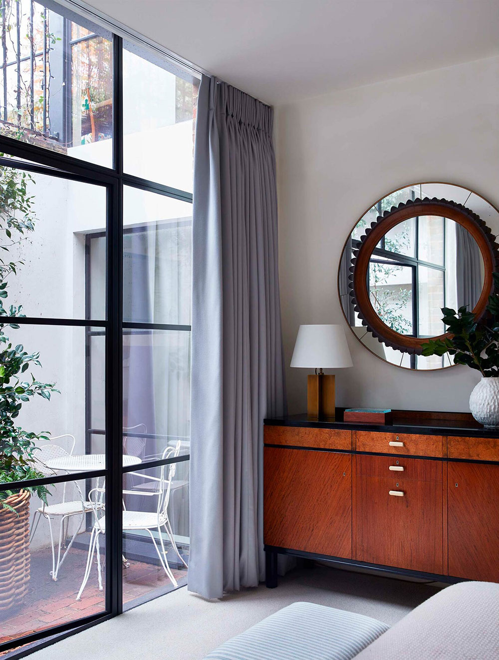 伦敦独特墙纸与明亮装饰的联排别墅-22