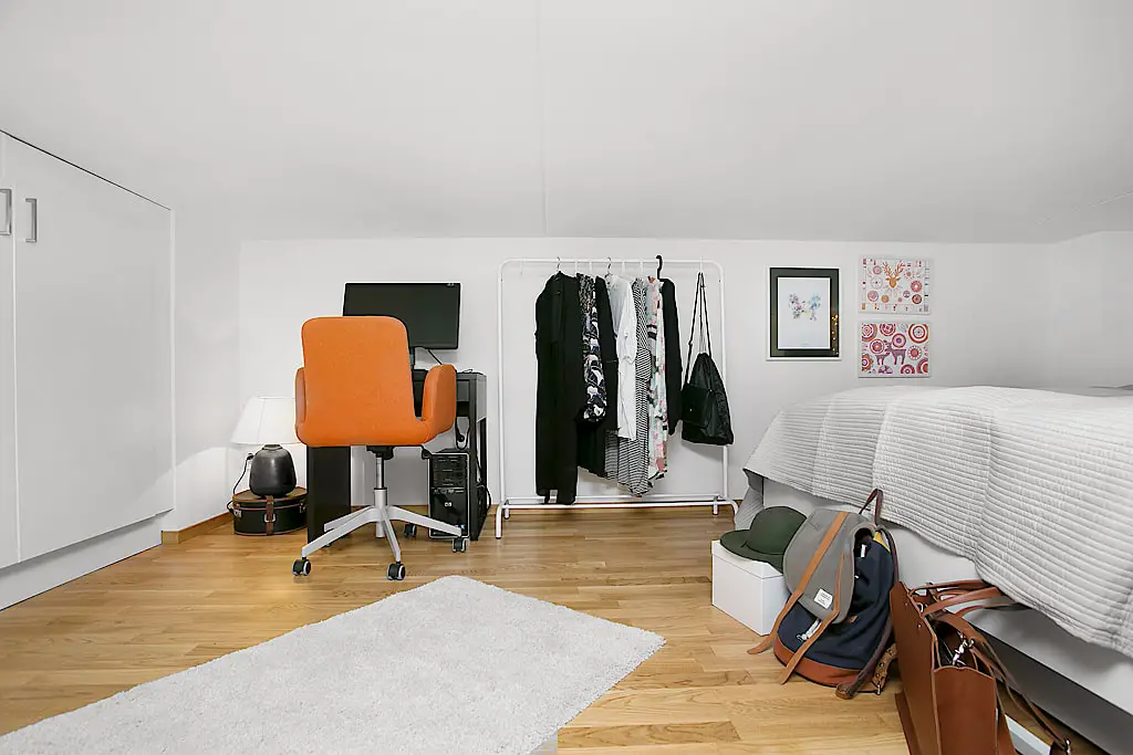 舒适安全的阁楼卧室设计-11