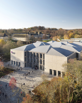 Lower Mountjoy Teaching and Learning Centre / FaulknerBrowns Architects