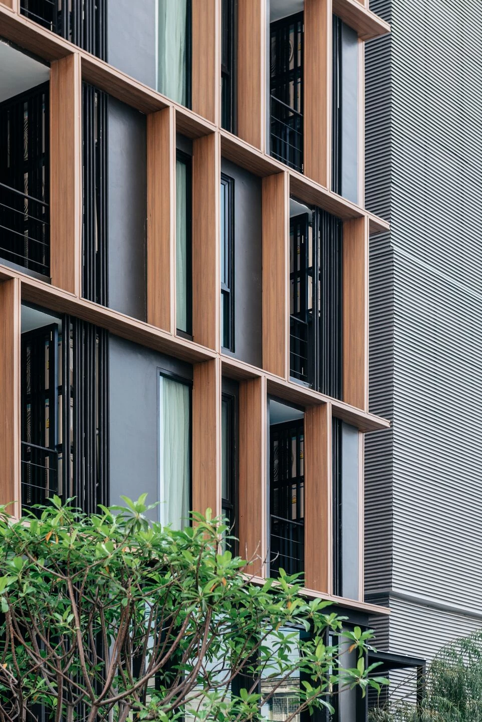 曼谷 TEAK Jenga 公寓 | 自然与城市的和谐交融-12