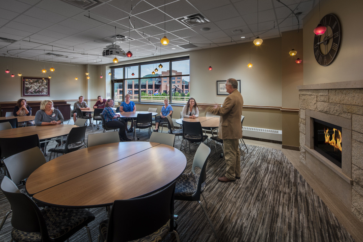 威斯康星大学·拉克罗斯“U”学生联盟中心-9