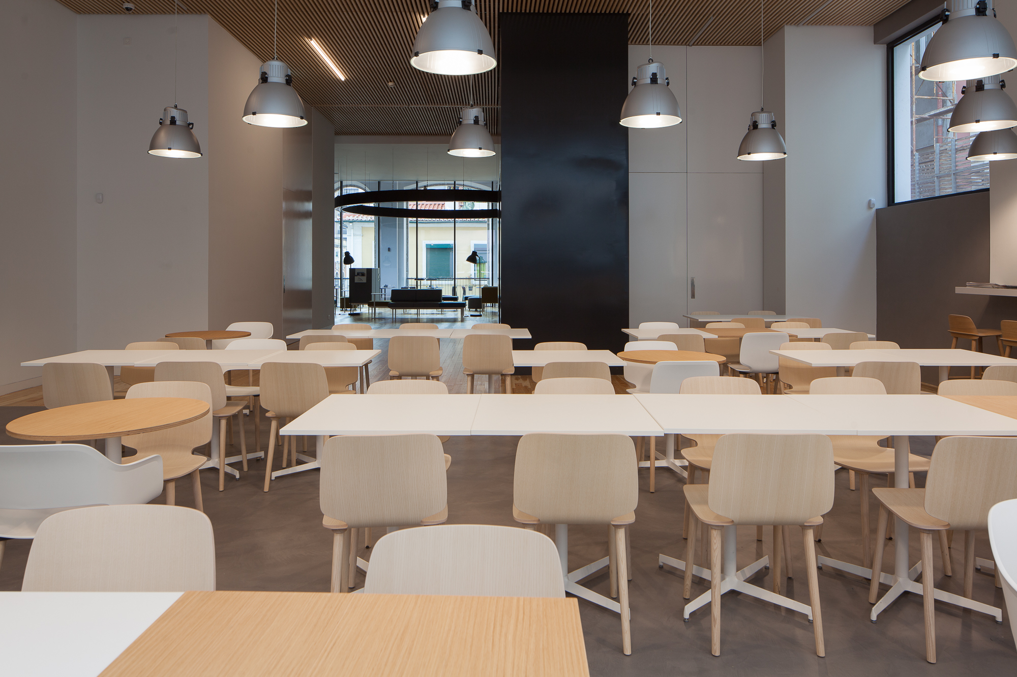 " Lisbon 潮流工业风办公空间"-42