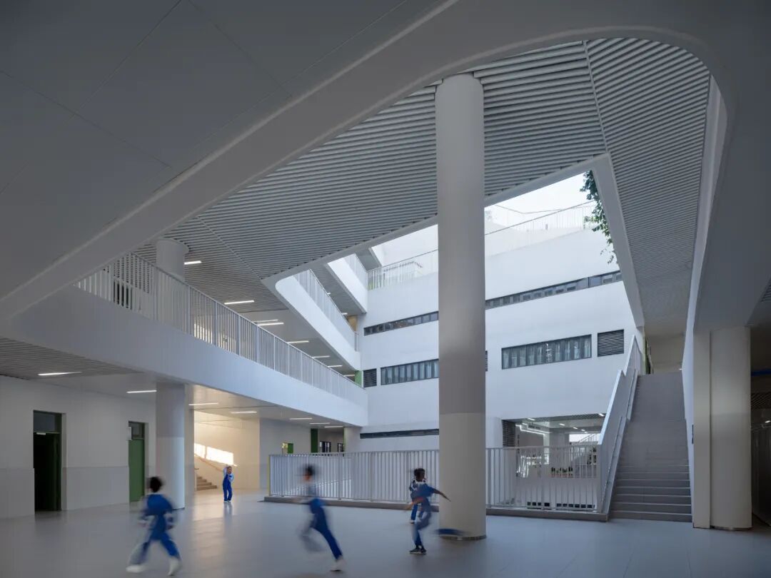 作品推介|立体庭院与开放边界：深圳市龙华高级中学教育集团民治校区-72