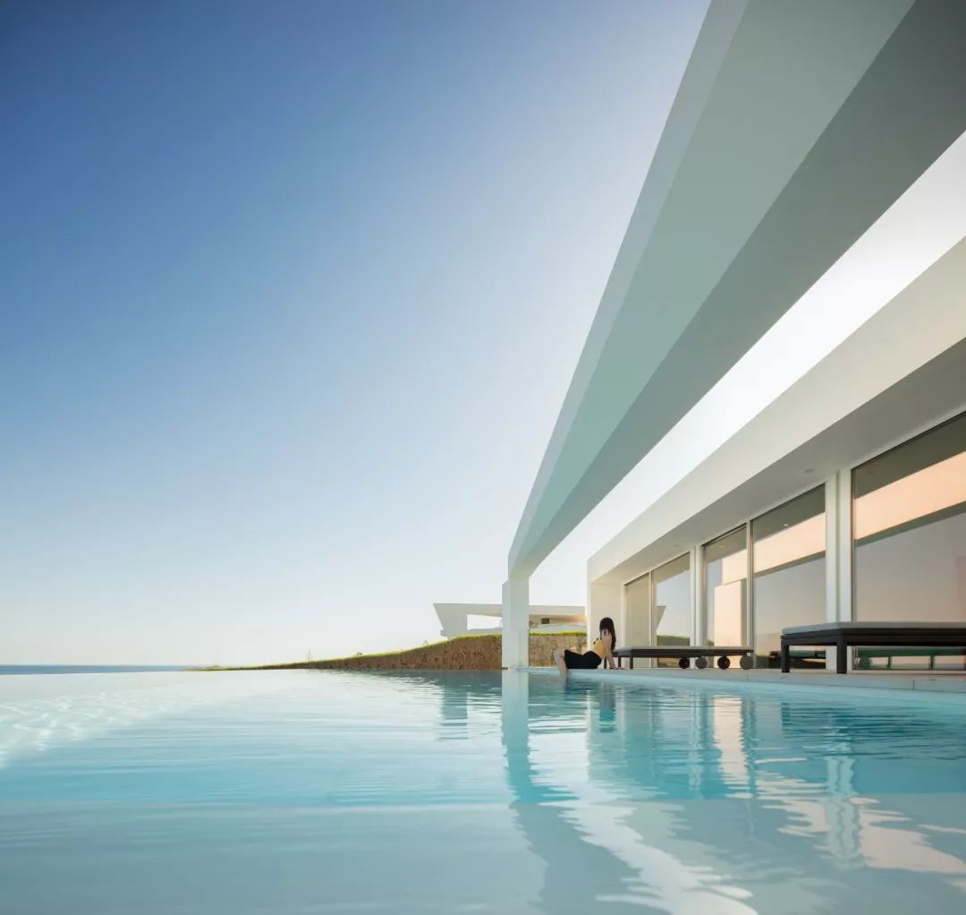 极简主义设计，葡萄牙里斯本的通透空间美学-82